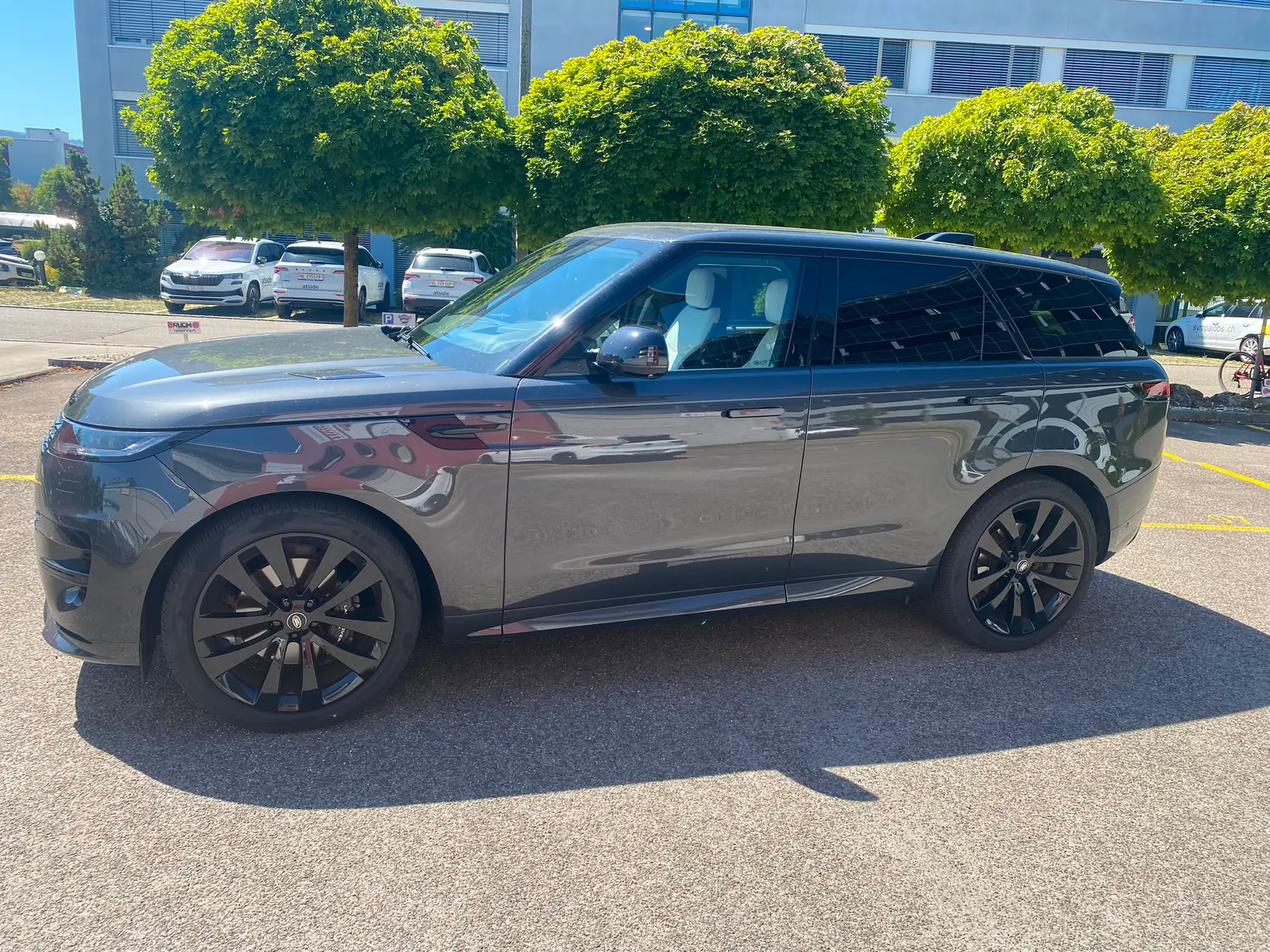 Range Rover Sport 3.0 I6 HSE Dynamic — SUV premium hybride essence, 34000 km