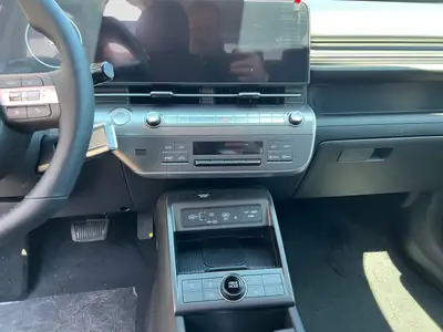 Hyundai Kona HEV Amplia — Hybride compact performant et économe — Miniature 12