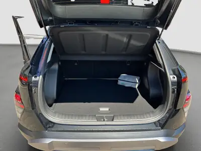 Hyundai Kona HEV Amplia — Hybride compact performant et économe — Miniature 14