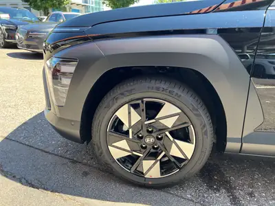 Hyundai Kona HEV Amplia — Hybride compact performant et économe — Miniature 15