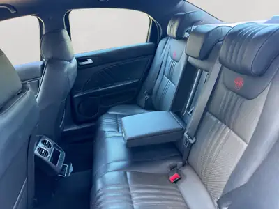 Alfa Romeo 159 2.4 JTD Q-Tronic — Diesel performant, sans sinistre, expertise récente — intérieur