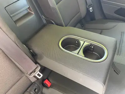 VW Golf VII 1.4 TSI 125 Comfortline — Berline fiable, entretien suivi, crochet d'attelage — interior