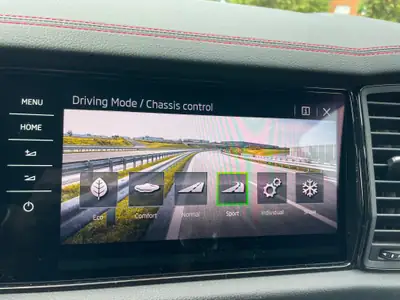 Skoda Kodiaq 2.0 TSI RS — SUV performant 245 ch, sans accident, 90'000 km — dashboard