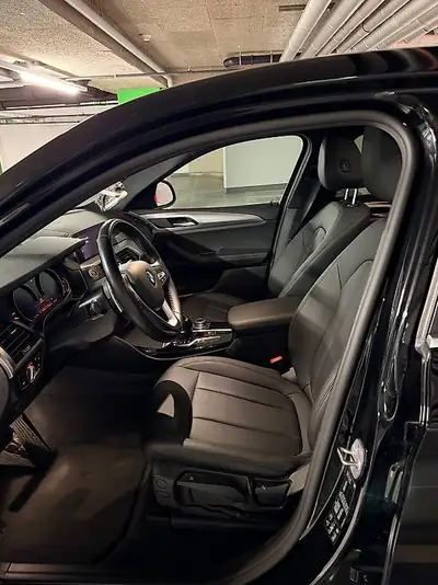 BMW X4 2021 — SUV coupé premium diesel, 65'000 km seulement — Heckansicht