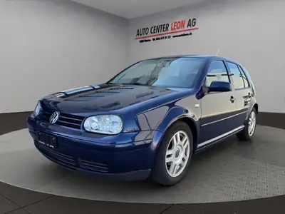 VW Golf 1.6 16V — Berline fiable des années 2000, climatisation, sans accident — côté