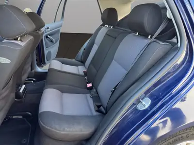 VW Golf 1.6 16V — Berline fiable des années 2000, climatisation, sans accident — Miniature 13