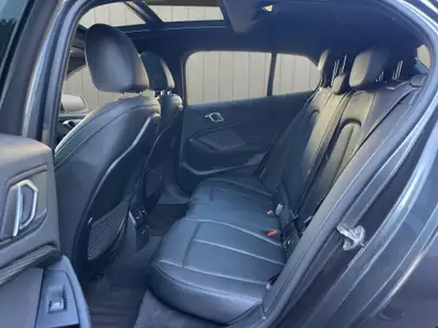 BMW M135i xDrive — Berline sportive 306 ch, très bien équipée, 79 200 km — Miniature 17