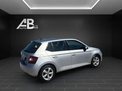 Skoda Fabia 1.2 TSI Ambition — Citadine fiable, révision faite et contrôle technique OK — tableau de bord