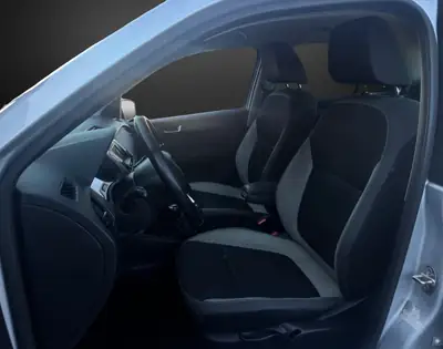 Skoda Fabia 1.2 TSI Ambition — Citadine fiable, révision faite et contrôle technique OK — Miniature 7