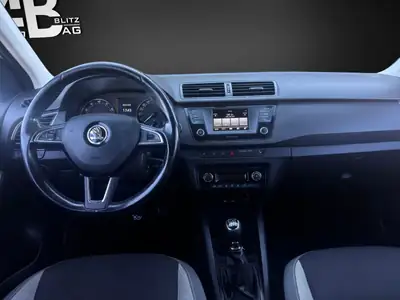 Skoda Fabia 1.2 TSI Ambition — Citadine fiable, révision faite et contrôle technique OK — Miniature 11