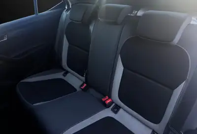Skoda Fabia 1.2 TSI Ambition — Citadine fiable, révision faite et contrôle technique OK — Miniature 12