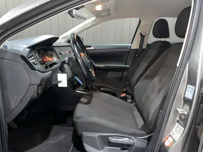 VW Polo 1.0 TSI — Citadine économique et fiable, entretien complet VW — Miniature 11