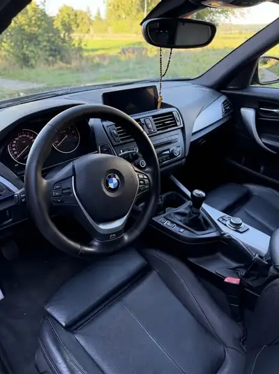 BMW 125i M-Paket — Berline sportive 218 ch, équipée et fiable — fianco