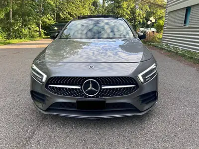 Mercedes-Benz Classe A 200 AMG Line — Compacte élégante, 83 500 km, traction intégrale — Seitenansicht
