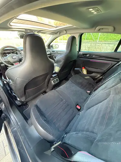 Renault Mégane 1.8 T RS — Sportive performante, 73 000 km seulement — intérieur