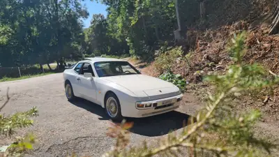 Porsche 944 2.5 1988 — Chef-d'œuvre collector en état d'exception, cuir intégral d'origine — Seitenansicht