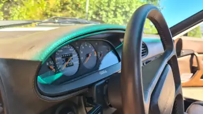 Porsche 944 2.5 1988 — Chef-d'œuvre collector en état d'exception, cuir intégral d'origine — Armaturenbrett