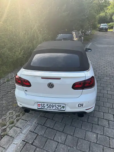 VW Golf 2.0 TSI R — Cabriolet haute performance, sans accident — Seitenansicht