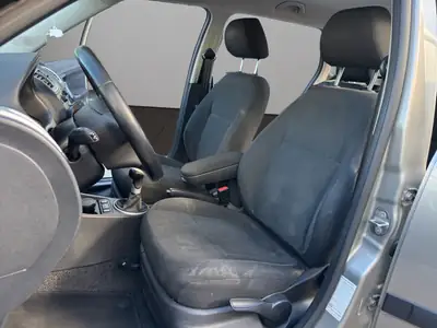 Skoda Fabia 1.6 Ambiente — Break pratique, entretien à jour, sans sinistre — Miniature 9