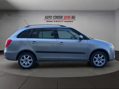 Skoda Fabia 1.6 Ambiente — Break pratique, entretien à jour, sans sinistre — Miniature 7