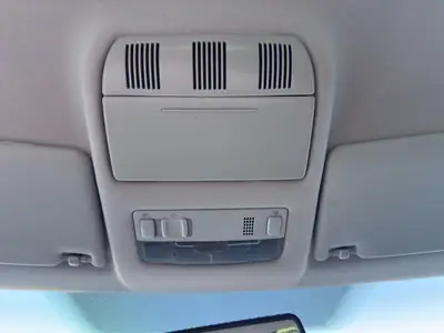 Skoda Fabia 1.6 Ambiente — Break pratique, entretien à jour, sans sinistre — Miniature 24