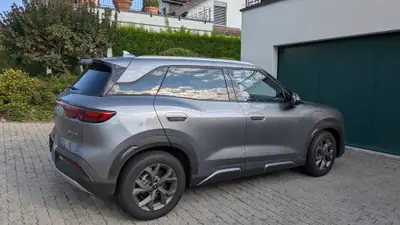 BYD ATTO 2 Comfort 64.8 kWh — SUV électrique 204 ch, faible kilométrage — côté