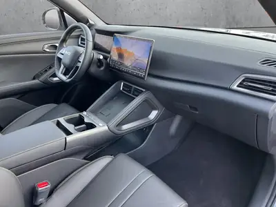 BYD ATTO 2 Comfort 64.8 kWh — SUV électrique 204 ch, faible kilométrage — intérieur