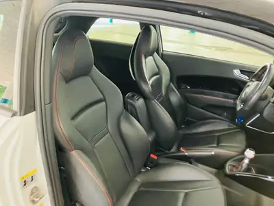 Audi A1 2.0 TFSI Limited Quattro — Performance sportive et traction intégrale — Detail