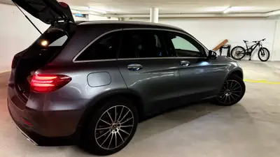 Mercedes-Benz GLC 250 d AMG Line — SUV diesel premium, 138 000 km, traction intégrale — side view