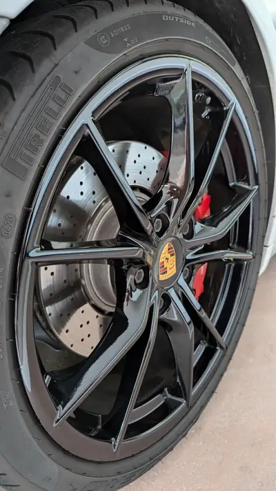 Porsche 911 Carrera S PDK 2015 — Coupé légendaire, 420 ch et garantie constructeur — vista posteriore