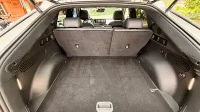 Genesis GV60 Dual Motor Sport AWD — SUV électrique haute performance, 27 500 km — Miniatur 12