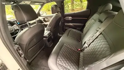 Genesis GV60 Dual Motor Sport AWD — SUV électrique haute performance, 27 500 km — Miniatur 14