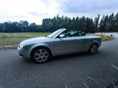 Audi S4 Cabriolet 4.2 V8 Quattro — Roadster sportif des années 2000, état impeccable — fianco