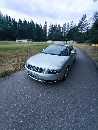 Audi S4 Cabriolet 4.2 V8 Quattro — Roadster sportif des années 2000, état impeccable — vista esterna