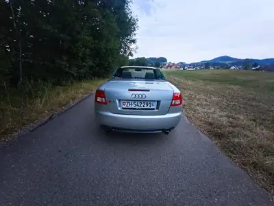 Audi S4 Cabriolet 4.2 V8 Quattro — Roadster sportif des années 2000, état impeccable — interni