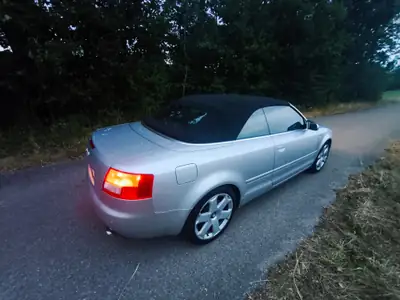 Audi S4 Cabriolet 4.2 V8 Quattro — Roadster sportif des années 2000, état impeccable — Miniatura 10