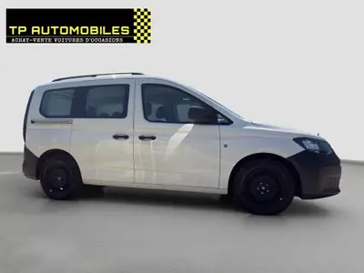 VW Caddy Kombi 2.0 TDI — Utilitaire polyvalent, entretien VW suivi, 53 000 km — interni