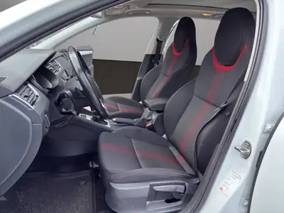 Skoda Octavia Combi 1.6 TDI — Monospace diesel fiable, équipé et sans sinistre — Miniature 9