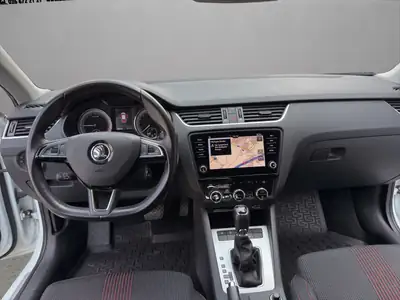 Skoda Octavia Combi 1.6 TDI — Monospace diesel fiable, équipé et sans sinistre — Miniature 14