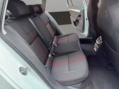 Skoda Octavia Combi 1.6 TDI — Monospace diesel fiable, équipé et sans sinistre — Miniature 18
