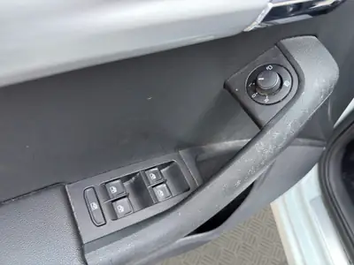 Skoda Octavia Combi 1.6 TDI — Monospace diesel fiable, équipé et sans sinistre — Miniature 21