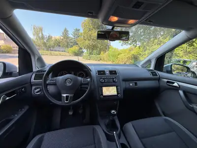VW Touran 1.4 TSI Comfortline — Monospace familial 7 places, entretien AMAG complet — tableau de bord