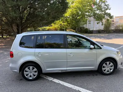 VW Touran 1.4 TSI Comfortline — Monospace familial 7 places, entretien AMAG complet — intérieur