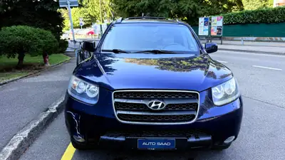 Hyundai Santa Fe 2.7 V6 Style 4WD — SUV 7 places robuste, sans accident — vue extérieure