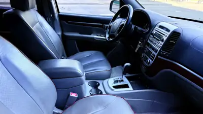 Hyundai Santa Fe 2.7 V6 Style 4WD — SUV 7 places robuste, sans accident — Miniature 7