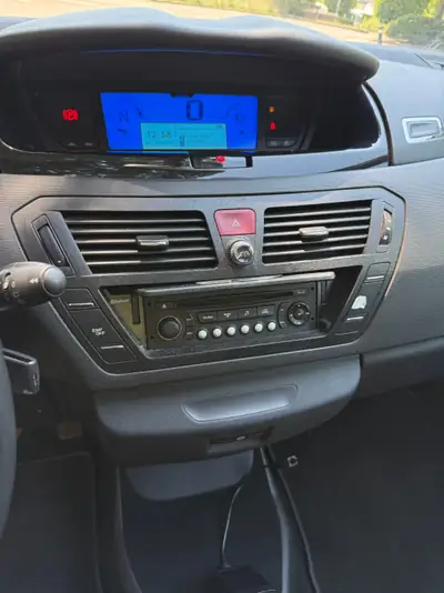 Citroën Grand C4 Picasso 2.0 HDI — Monospace 7 places fiable, diesel économique — Miniature 14