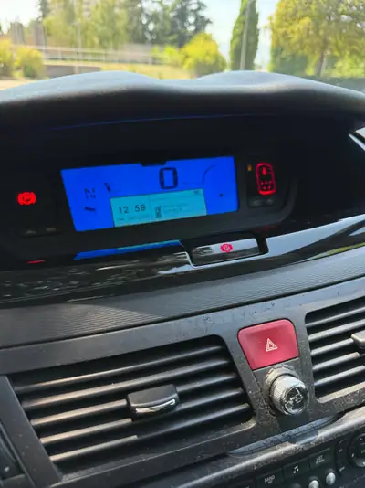 Citroën Grand C4 Picasso 2.0 HDI — Monospace 7 places fiable, diesel économique — Miniature 18