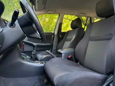 Toyota Corolla Wagon 1.6 Linea Sol — Familiale robuste, moteur fiable et entretien suivi — Miniature 11