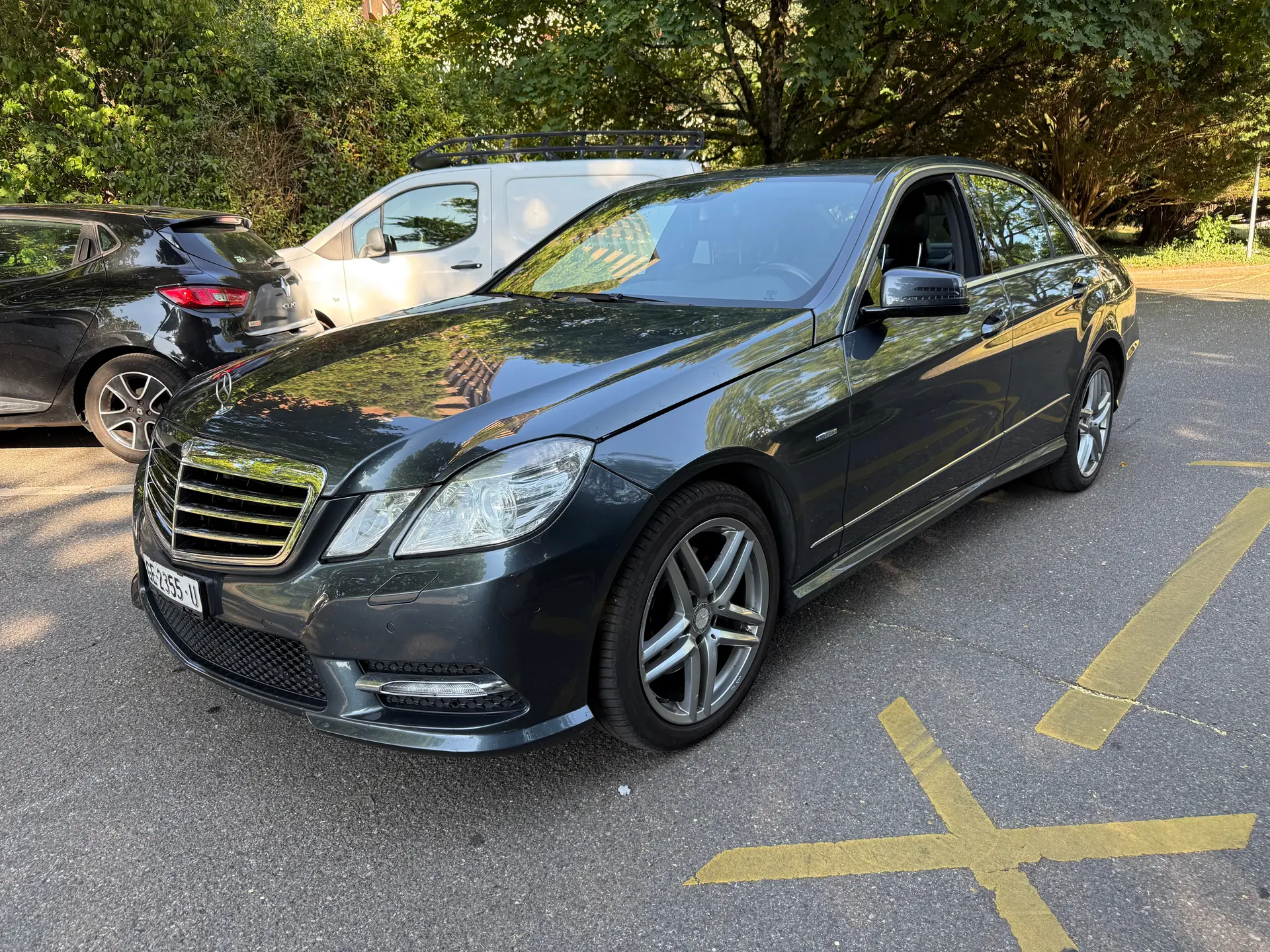 Mercedes-Benz E 300 CGI BlueEfficiency — Berline premium 4Matic, motorisation 252 ch