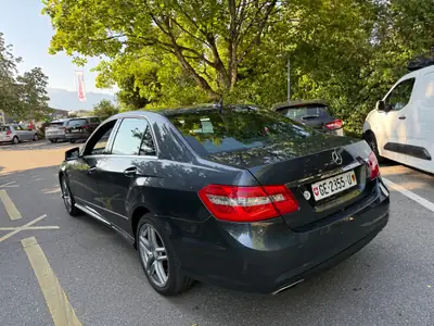 Mercedes-Benz E 300 CGI BlueEfficiency — Berline premium 4Matic, motorisation 252 ch — tableau de bord